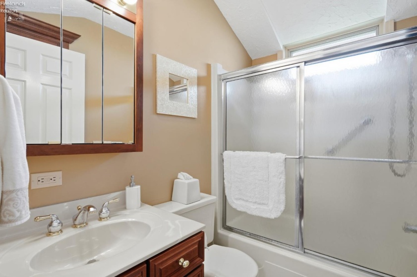 1560 Compass Avenue, Port Clinton, 43452, 3 Bedrooms Bedrooms, ,2 BathroomsBathrooms,Residential,For Sale,Compass,20263325