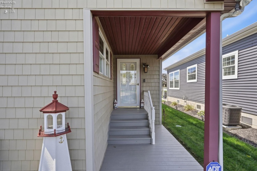 1560 Compass Avenue, Port Clinton, 43452, 3 Bedrooms Bedrooms, ,2 BathroomsBathrooms,Residential,For Sale,Compass,20263325