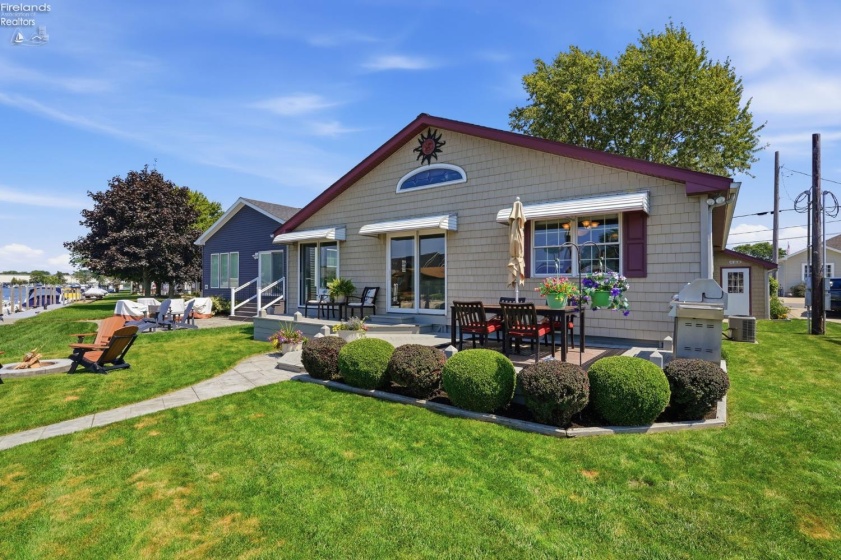1560 Compass Avenue, Port Clinton, 43452, 3 Bedrooms Bedrooms, ,2 BathroomsBathrooms,Residential,For Sale,Compass,20263325