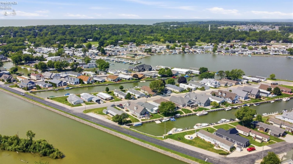 1560 Compass Avenue, Port Clinton, 43452, 3 Bedrooms Bedrooms, ,2 BathroomsBathrooms,Residential,For Sale,Compass,20263325