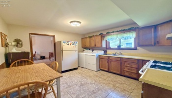606 Sandusky Street, Bellevue, 44811, 3 Bedrooms Bedrooms, ,2 BathroomsBathrooms,Residential,For Sale,Sandusky,20263288