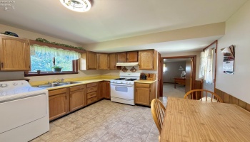 606 Sandusky Street, Bellevue, 44811, 3 Bedrooms Bedrooms, ,2 BathroomsBathrooms,Residential,For Sale,Sandusky,20263288
