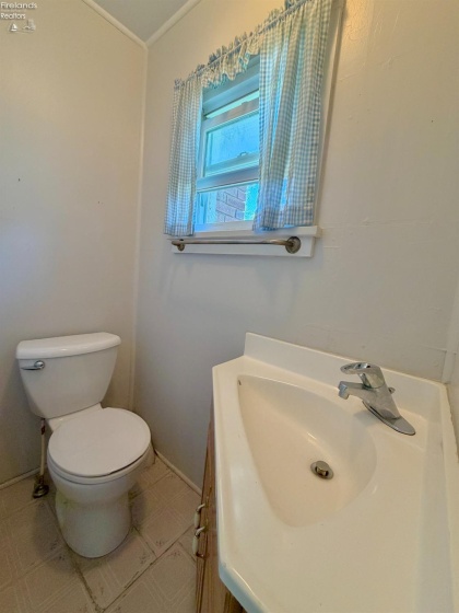 606 Sandusky Street, Bellevue, 44811, 3 Bedrooms Bedrooms, ,2 BathroomsBathrooms,Residential,For Sale,Sandusky,20263288