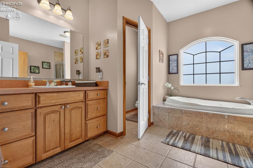 7996 Rice Road, Amherst, 44001, 5 Bedrooms Bedrooms, ,4 BathroomsBathrooms,Residential,For Sale,Rice,20263282