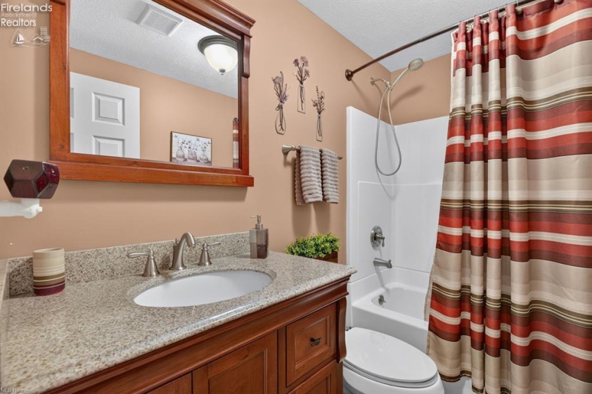 7996 Rice Road, Amherst, 44001, 5 Bedrooms Bedrooms, ,4 BathroomsBathrooms,Residential,For Sale,Rice,20263282