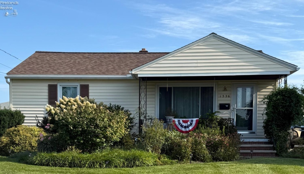 1326 29th, Lorain, 44052, 3 Bedrooms Bedrooms, ,2 BathroomsBathrooms,Residential,For Sale,29th,20263336