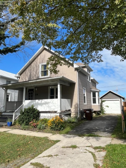 338 Circular Street, Tiffin, 44883, 2 Bedrooms Bedrooms, ,1 BathroomBathrooms,Residential,For Sale,Circular,20263344