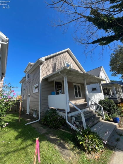 338 Circular Street, Tiffin, 44883, 2 Bedrooms Bedrooms, ,1 BathroomBathrooms,Residential,For Sale,Circular,20263344