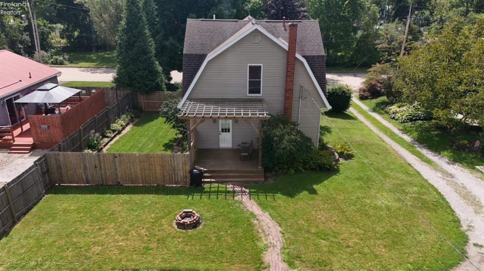515 Bucyrus Street, Crestline, 44827, 3 Bedrooms Bedrooms, ,2 BathroomsBathrooms,Residential,For Sale,Bucyrus,20263315