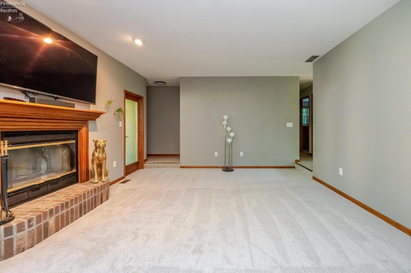 642 Glendale, Port Clinton, 43452, 3 Bedrooms Bedrooms, ,3 BathroomsBathrooms,Residential,For Sale,Glendale,20263217