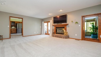 642 Glendale, Port Clinton, 43452, 3 Bedrooms Bedrooms, ,3 BathroomsBathrooms,Residential,For Sale,Glendale,20263217