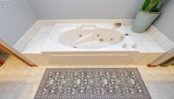 642 Glendale, Port Clinton, 43452, 3 Bedrooms Bedrooms, ,3 BathroomsBathrooms,Residential,For Sale,Glendale,20263217