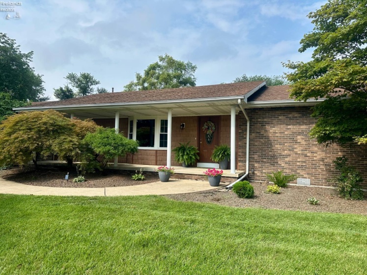 642 Glendale, Port Clinton, 43452, 3 Bedrooms Bedrooms, ,3 BathroomsBathrooms,Residential,For Sale,Glendale,20263217