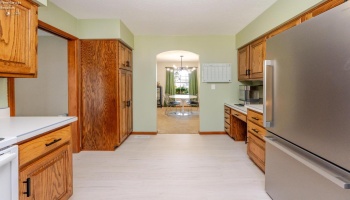 642 Glendale, Port Clinton, 43452, 3 Bedrooms Bedrooms, ,3 BathroomsBathrooms,Residential,For Sale,Glendale,20263217