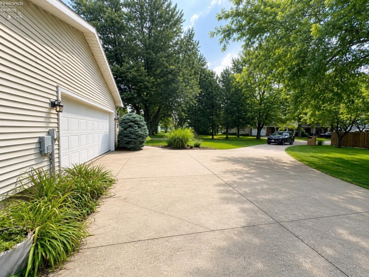 642 Glendale, Port Clinton, 43452, 3 Bedrooms Bedrooms, ,3 BathroomsBathrooms,Residential,For Sale,Glendale,20263217