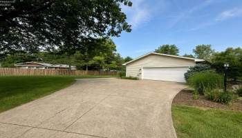642 Glendale, Port Clinton, 43452, 3 Bedrooms Bedrooms, ,3 BathroomsBathrooms,Residential,For Sale,Glendale,20263217