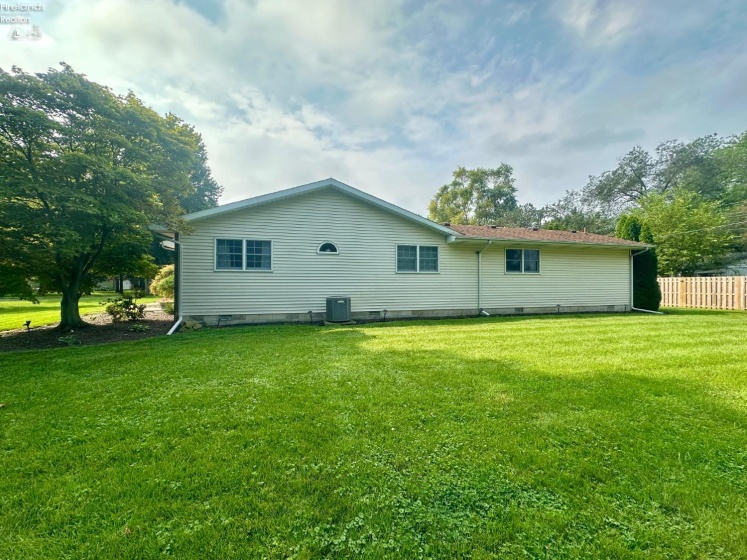 642 Glendale, Port Clinton, 43452, 3 Bedrooms Bedrooms, ,3 BathroomsBathrooms,Residential,For Sale,Glendale,20263217