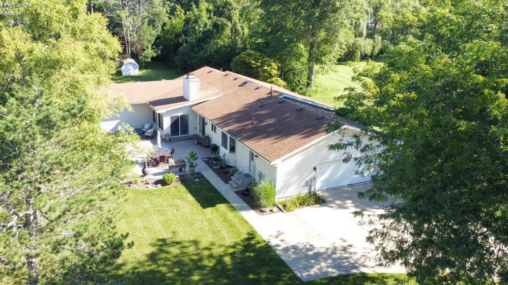 642 Glendale, Port Clinton, 43452, 3 Bedrooms Bedrooms, ,3 BathroomsBathrooms,Residential,For Sale,Glendale,20263217