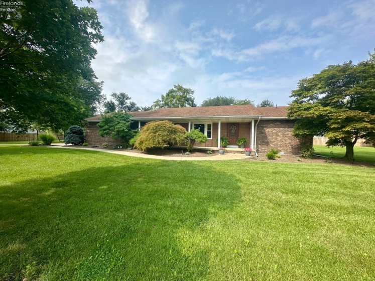642 Glendale, Port Clinton, 43452, 3 Bedrooms Bedrooms, ,3 BathroomsBathrooms,Residential,For Sale,Glendale,20263217
