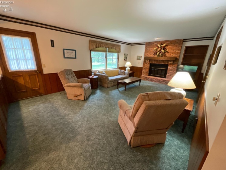 949 Tucker Lane, Fremont, 43420, 2 Bedrooms Bedrooms, ,2 BathroomsBathrooms,Residential,For Sale,Tucker,20263280