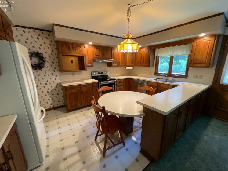 949 Tucker Lane, Fremont, 43420, 2 Bedrooms Bedrooms, ,2 BathroomsBathrooms,Residential,For Sale,Tucker,20263280