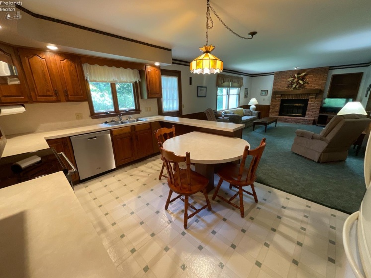 949 Tucker Lane, Fremont, 43420, 2 Bedrooms Bedrooms, ,2 BathroomsBathrooms,Residential,For Sale,Tucker,20263280