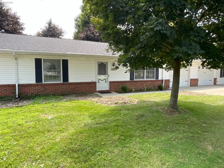 949 Tucker Lane, Fremont, 43420, 2 Bedrooms Bedrooms, ,2 BathroomsBathrooms,Residential,For Sale,Tucker,20263280