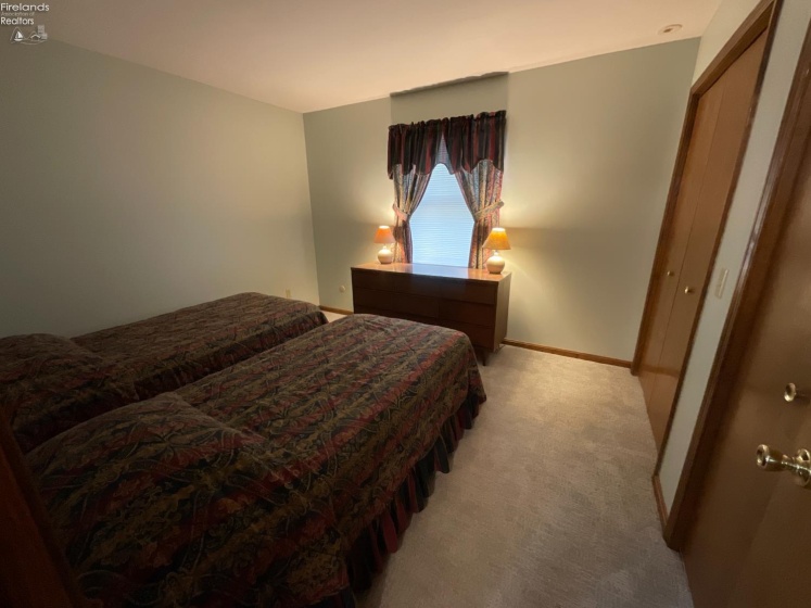 949 Tucker Lane, Fremont, 43420, 2 Bedrooms Bedrooms, ,2 BathroomsBathrooms,Residential,For Sale,Tucker,20263280