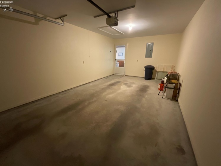 949 Tucker Lane, Fremont, 43420, 2 Bedrooms Bedrooms, ,2 BathroomsBathrooms,Residential,For Sale,Tucker,20263280