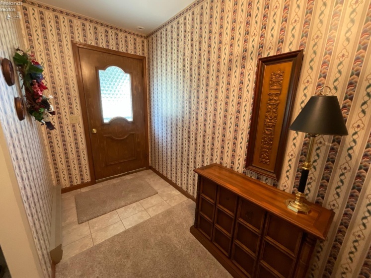 949 Tucker Lane, Fremont, 43420, 2 Bedrooms Bedrooms, ,2 BathroomsBathrooms,Residential,For Sale,Tucker,20263280