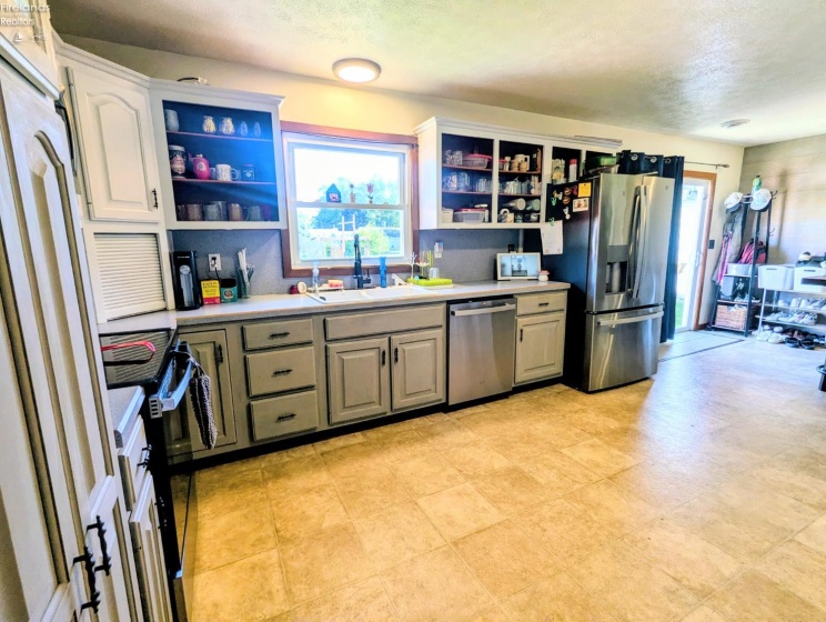 6725 Ridgewood Drive, Castalia, 44824, 4 Bedrooms Bedrooms, ,2 BathroomsBathrooms,Residential,For Sale,Ridgewood,20263350
