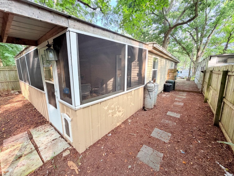 8786 North Shore Boulevard, Marblehead, 43440, 2 Bedrooms Bedrooms, ,1 BathroomBathrooms,Residential,For Sale,North Shore,20263358