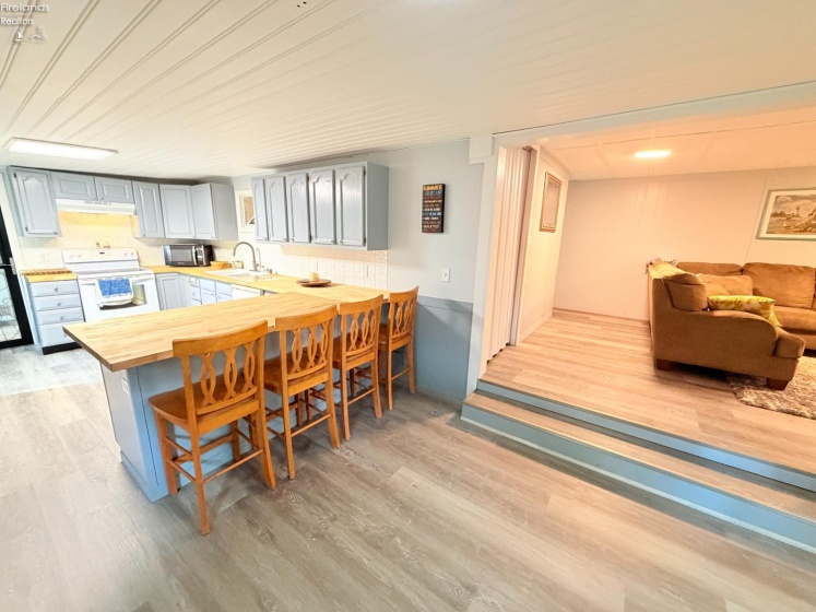 8786 North Shore Boulevard, Marblehead, 43440, 2 Bedrooms Bedrooms, ,1 BathroomBathrooms,Residential,For Sale,North Shore,20263358