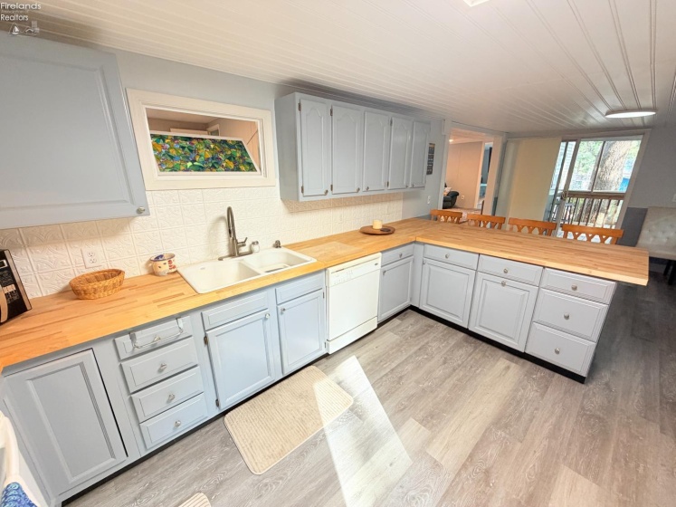 8786 North Shore Boulevard, Marblehead, 43440, 2 Bedrooms Bedrooms, ,1 BathroomBathrooms,Residential,For Sale,North Shore,20263358