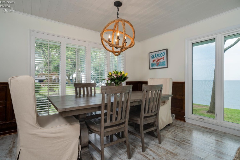 725 Lake Street, Marblehead, 43440, 3 Bedrooms Bedrooms, ,3 BathroomsBathrooms,Residential,For Sale,Lake,20263298