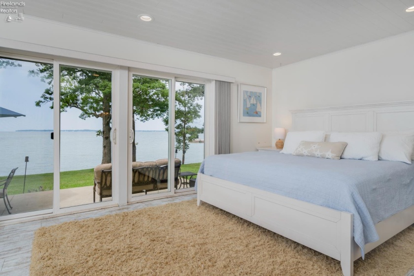725 Lake Street, Marblehead, 43440, 3 Bedrooms Bedrooms, ,3 BathroomsBathrooms,Residential,For Sale,Lake,20263298