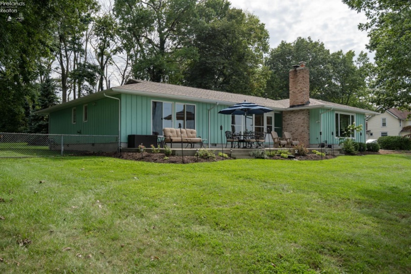 725 Lake Street, Marblehead, 43440, 3 Bedrooms Bedrooms, ,3 BathroomsBathrooms,Residential,For Sale,Lake,20263298