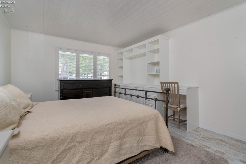 725 Lake Street, Marblehead, 43440, 3 Bedrooms Bedrooms, ,3 BathroomsBathrooms,Residential,For Sale,Lake,20263298