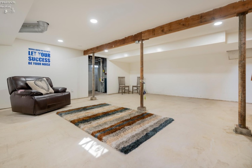 725 Lake Street, Marblehead, 43440, 3 Bedrooms Bedrooms, ,3 BathroomsBathrooms,Residential,For Sale,Lake,20263298