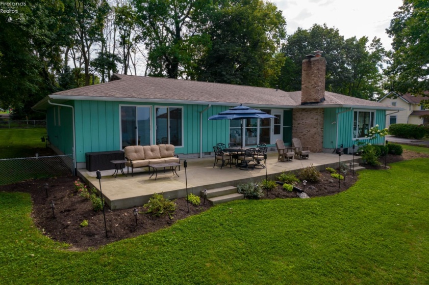 725 Lake Street, Marblehead, 43440, 3 Bedrooms Bedrooms, ,3 BathroomsBathrooms,Residential,For Sale,Lake,20263298