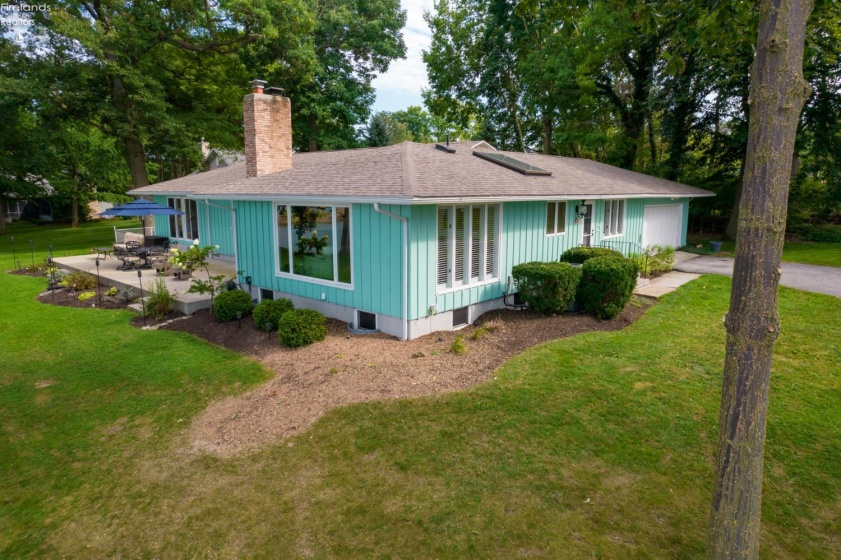 725 Lake Street, Marblehead, 43440, 3 Bedrooms Bedrooms, ,3 BathroomsBathrooms,Residential,For Sale,Lake,20263298
