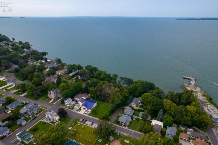 725 Lake Street, Marblehead, 43440, 3 Bedrooms Bedrooms, ,3 BathroomsBathrooms,Residential,For Sale,Lake,20263298