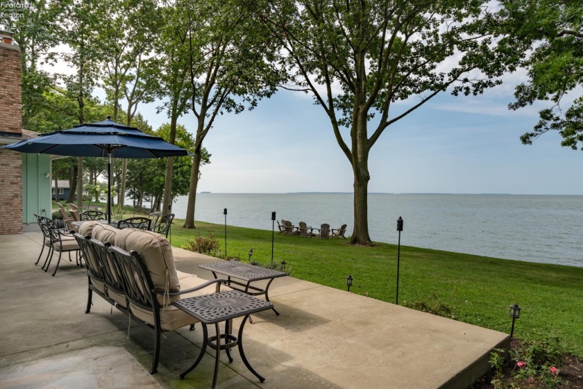 725 Lake Street, Marblehead, 43440, 3 Bedrooms Bedrooms, ,3 BathroomsBathrooms,Residential,For Sale,Lake,20263298