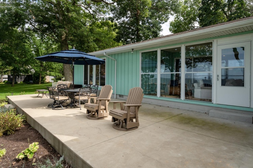 725 Lake Street, Marblehead, 43440, 3 Bedrooms Bedrooms, ,3 BathroomsBathrooms,Residential,For Sale,Lake,20263298