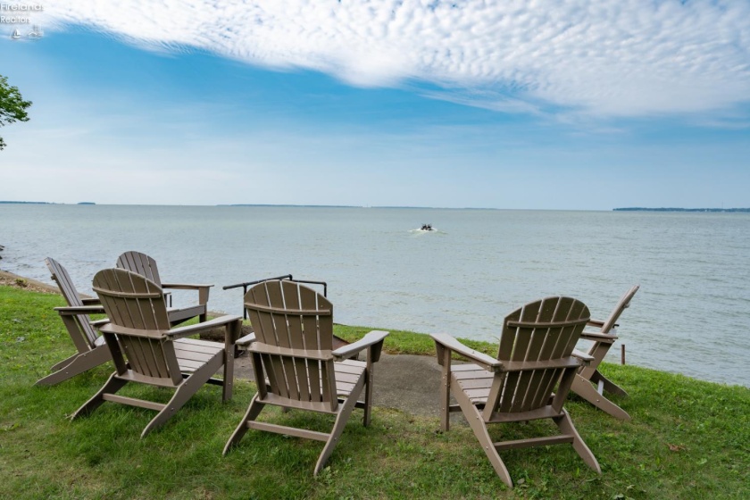 725 Lake Street, Marblehead, 43440, 3 Bedrooms Bedrooms, ,3 BathroomsBathrooms,Residential,For Sale,Lake,20263298