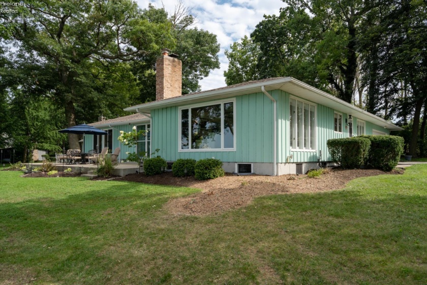 725 Lake Street, Marblehead, 43440, 3 Bedrooms Bedrooms, ,3 BathroomsBathrooms,Residential,For Sale,Lake,20263298