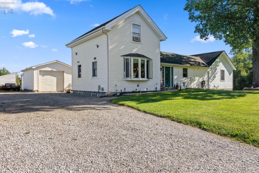 43976 Webster Rd, Wellington, 44090, 3 Bedrooms Bedrooms, ,2 BathroomsBathrooms,Residential,For Sale,Webster Rd,20263364