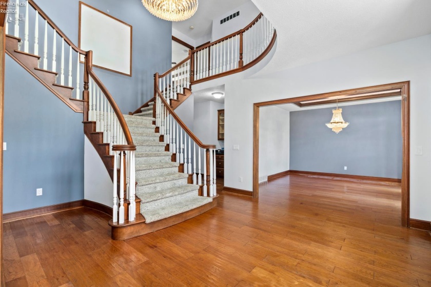 6232 Oak Point Estates, Lorain, 44053, 4 Bedrooms Bedrooms, ,4 BathroomsBathrooms,Residential,For Sale,Oak Point Estates,20263356