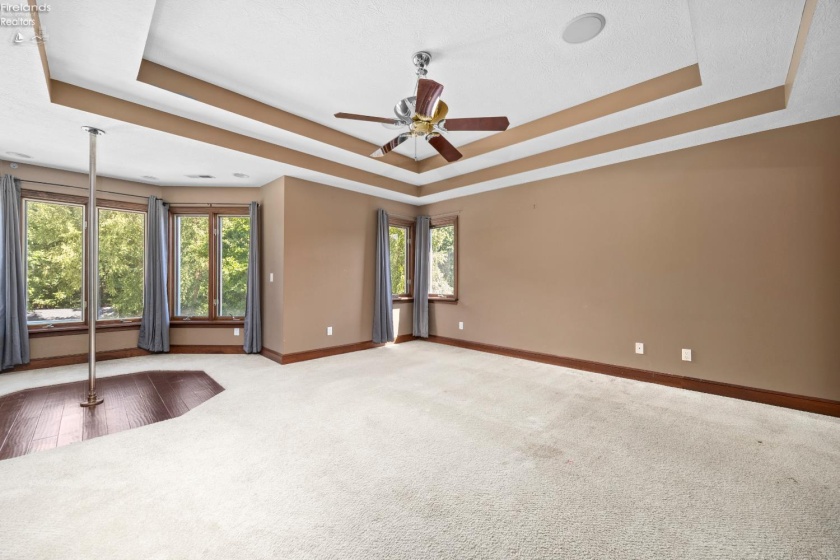 6232 Oak Point Estates, Lorain, 44053, 4 Bedrooms Bedrooms, ,4 BathroomsBathrooms,Residential,For Sale,Oak Point Estates,20263356