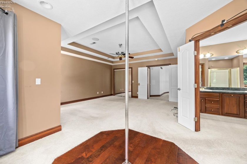 6232 Oak Point Estates, Lorain, 44053, 4 Bedrooms Bedrooms, ,4 BathroomsBathrooms,Residential,For Sale,Oak Point Estates,20263356